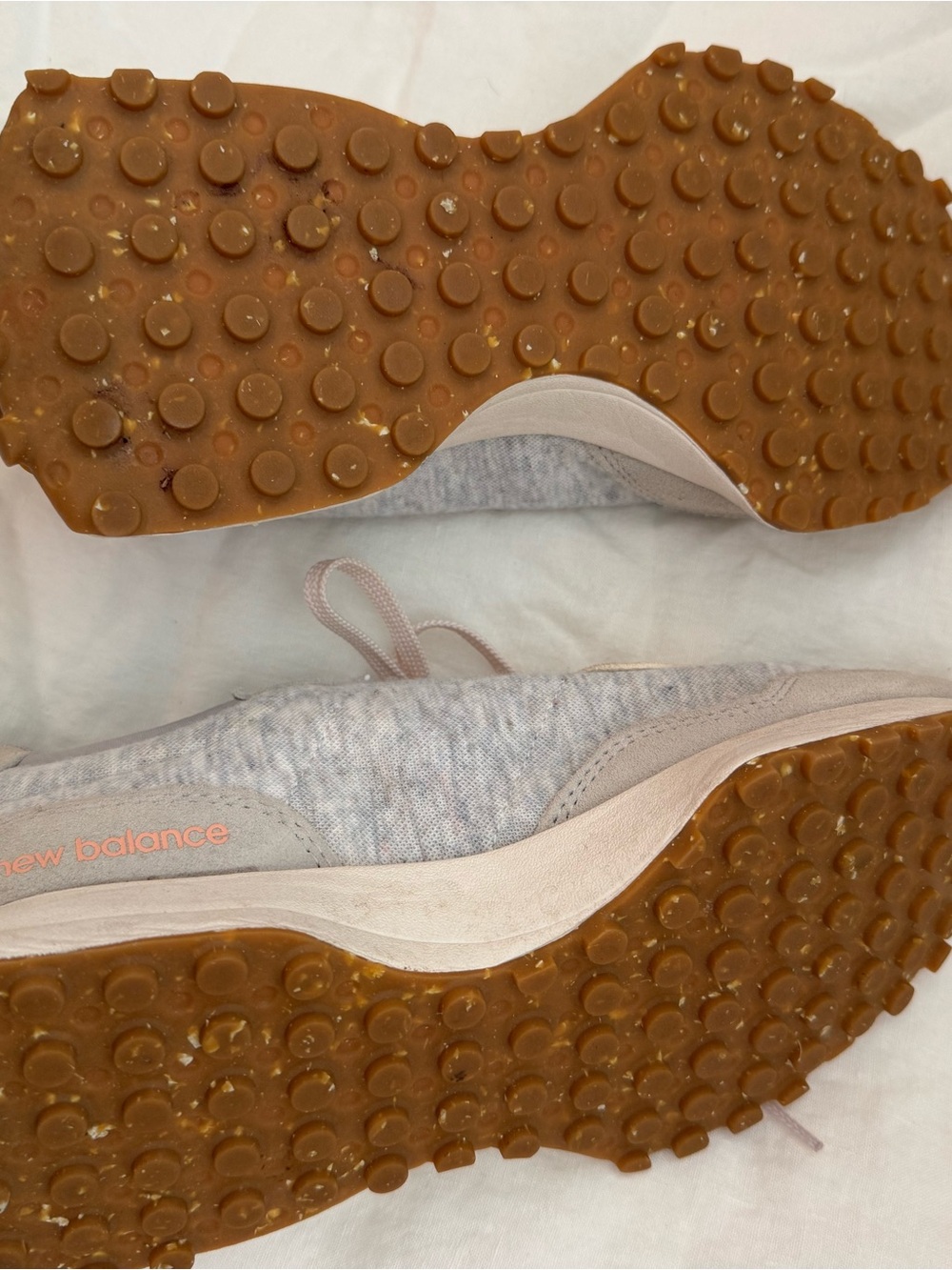 New Balance 327 Sneakers in Light Gray and Pale Pink - Picture 9 of 9